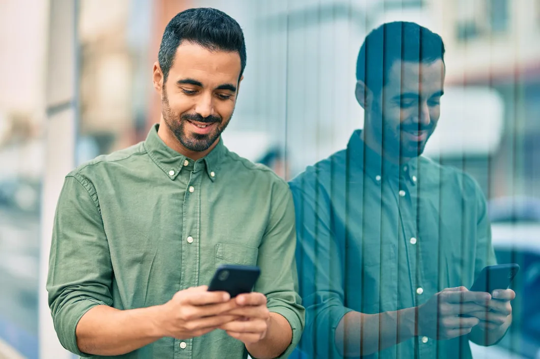 UCaaS on Mobile: Managing Remote Teams from Anywhere